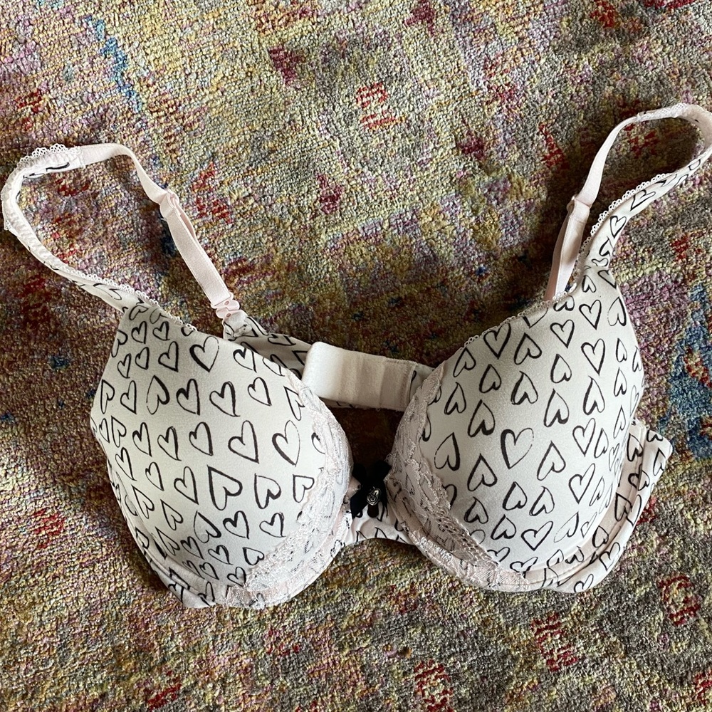 BODY BY VICTORIAS SECRET BRA